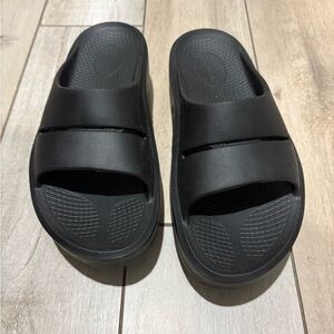 Oofos Platform Slides